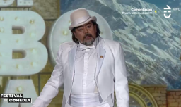 El mensaje a José Antonio Kast durante la rutina de Bombo Fica en el Festival de Comedia